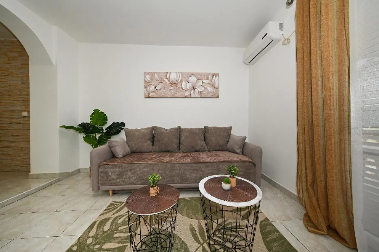 Appartement Apartmani Miluska Sveti Filip i Jakov
