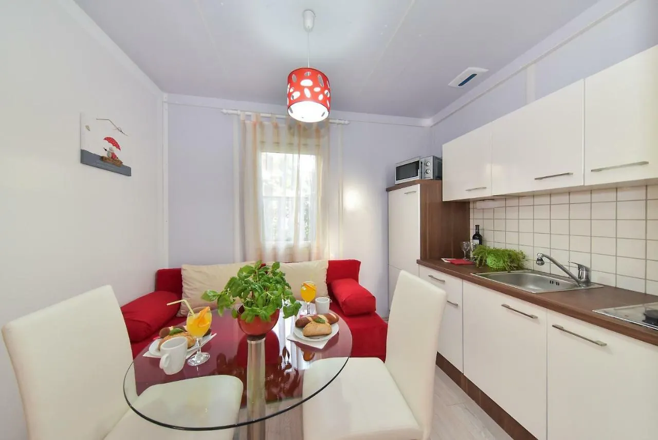 Apartmani Miluska Sveti Filip i Jakov 0*,  Croatie