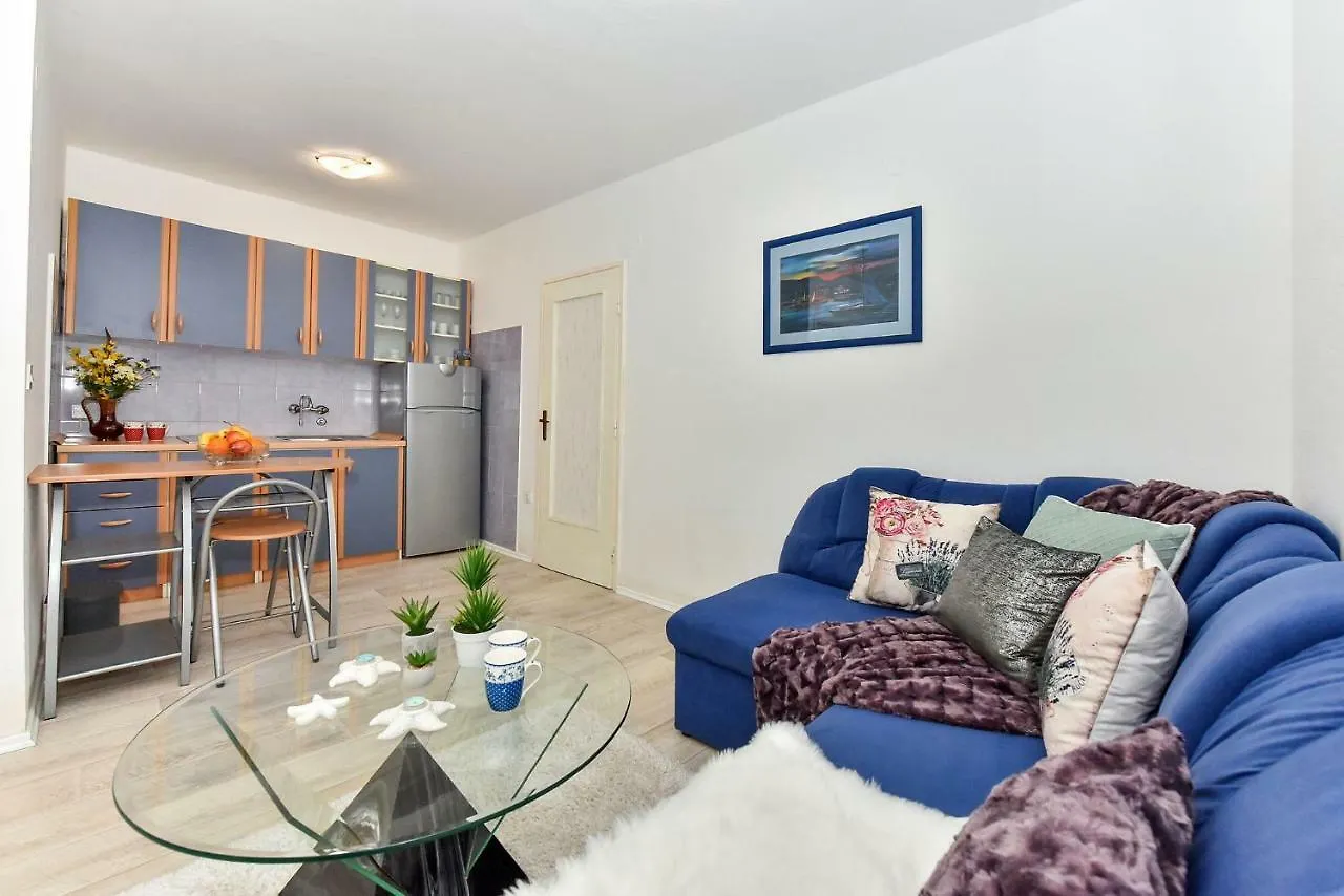 Apartmani Miluska Sveti Filip i Jakov 0*,