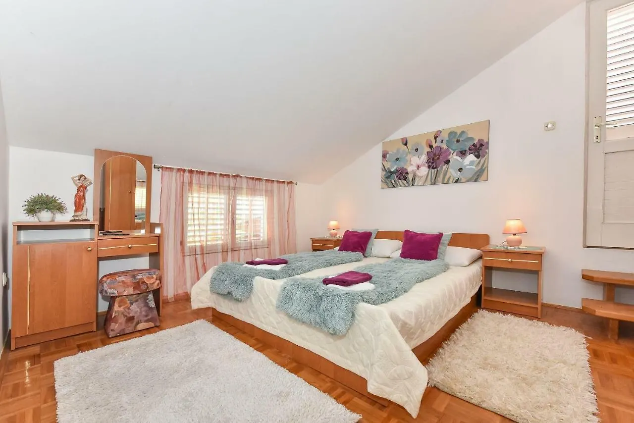 Apartmani Miluska Sveti Filip i Jakov Appartement